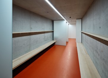 Primary School Höchst - wardrobe