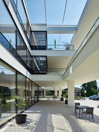 Nursing Home Höchst - atrium