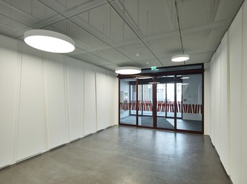 Office Building Aspern - entrance