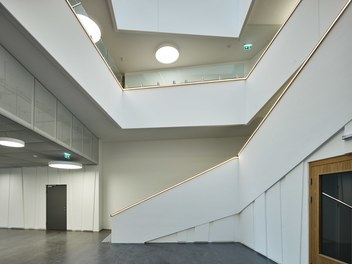 Office Building Aspern - atrium