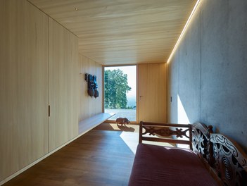 Residence D - entrance