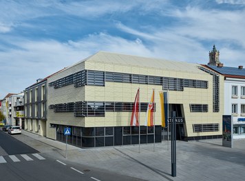 City Hall Herzogenburg - view from square