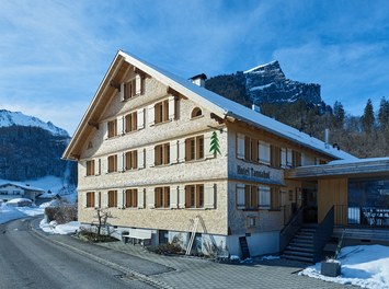 Tannahof - south facade and entrance