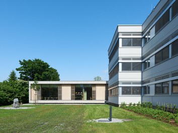 Primary School Herrenried - old and new