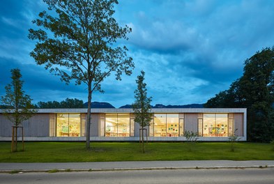 Primary School Herrenried - night shot