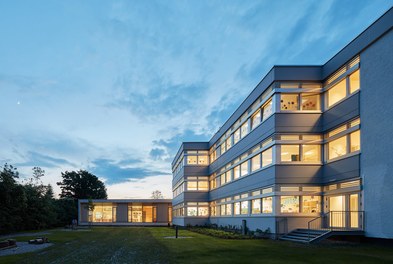 Primary School Herrenried - night shot