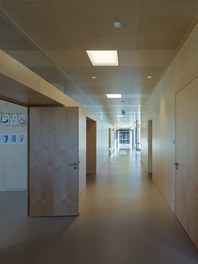Primary School Herrenried - corridor