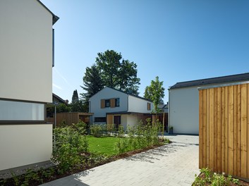 K10 Kiefernweg - view into courtyard