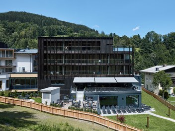 Hotel Waldhof - view from south