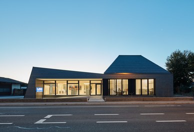 Headquarter Lins - night shot