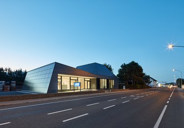 Headquarter Lins - night shot