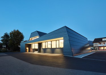 Headquarter Lins - night shot