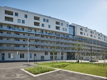 Housing Complex Florasdorf - backside with entrance