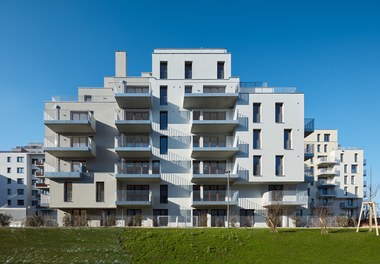 Residential Complex Breitenfurter Strasse - south facade