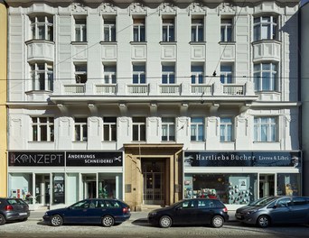 Conversion Residential House Porzellangasse - street facade