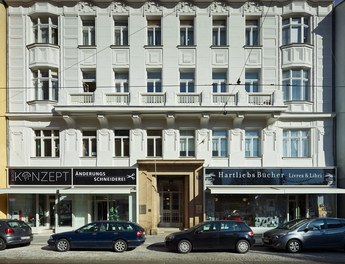 Conversion Residential House Porzellangasse - street facade