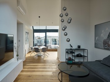 Conversion Residential House Porzellangasse - living-dining room