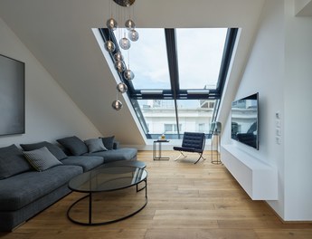Conversion Residential House Porzellangasse - living-dining room