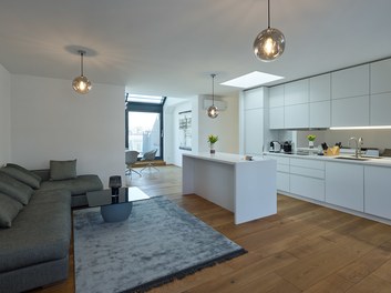Conversion Residential House Porzellangasse - living-dining room