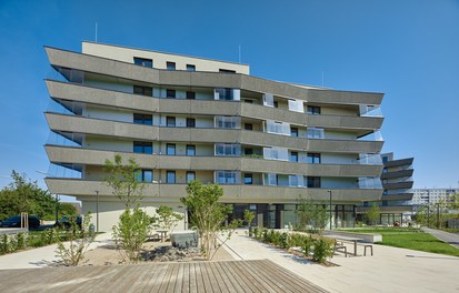 Housing Complex Hirschstetten - view from south