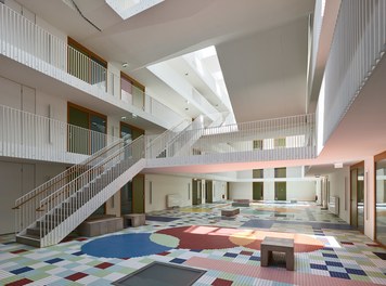 Housing Complex Hirschstetten - atrium