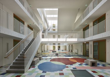 Housing Complex Hirschstetten - atrium