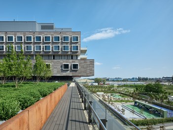 Hospital Krankenhaus Nord - view from terrace