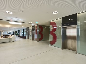 Hospital Krankenhaus Nord - access to elevators