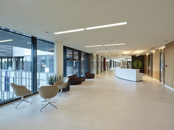 Hospital Krankenhaus Nord - main street