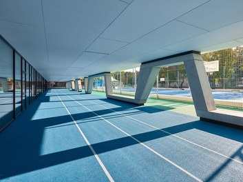 High School ENK; conversion - courtyard with sportsground