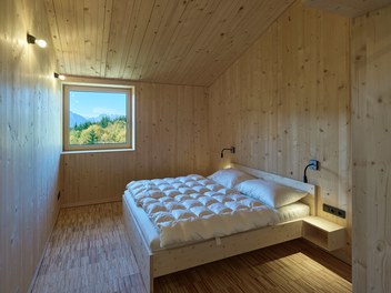 TUM Research and Education Center - bedroom