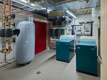 TUM Research and Education Center - installations room
