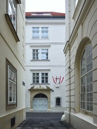 Conversion Sonnenfelsgasse + Bäckerstrasse - view from street