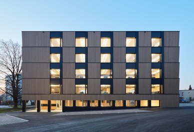 Office Building S6 - general view at night