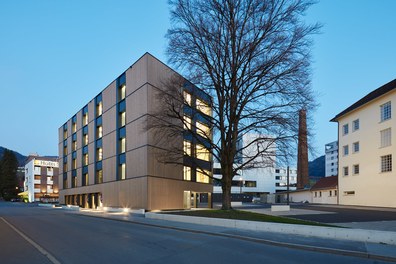 Office Building S6 - general view at night