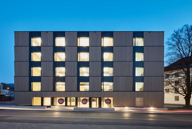 Office Building S6 - view from street at night