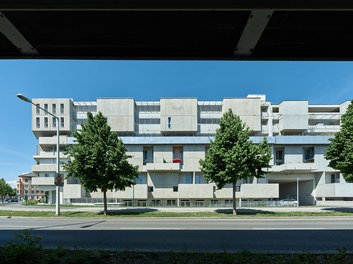 Residential Building Florasdorf - 