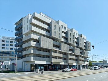 Residential Building Florasdorf - 