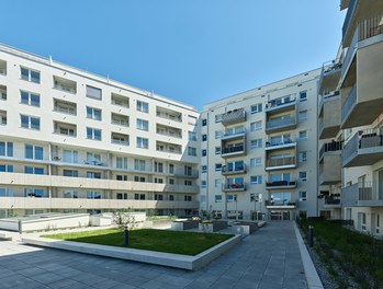 Residential Building Florasdorf - 