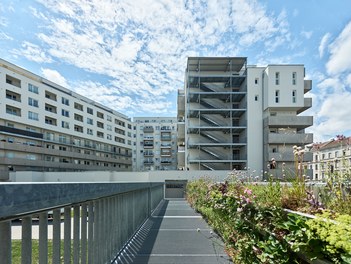 Residential Building Florasdorf - 