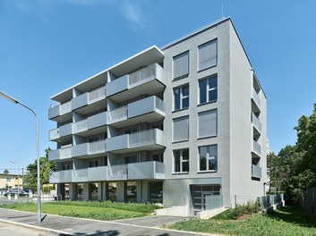 Housing Complex Herchenhahngasse - 