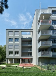 Housing Complex Herchenhahngasse - 