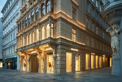 Louis Vuiton Shop - staircase